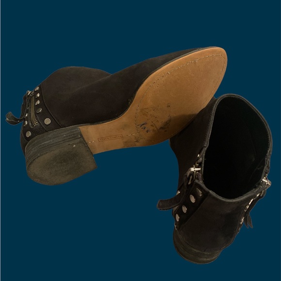 Vince Camuto - Picture 3 of 4